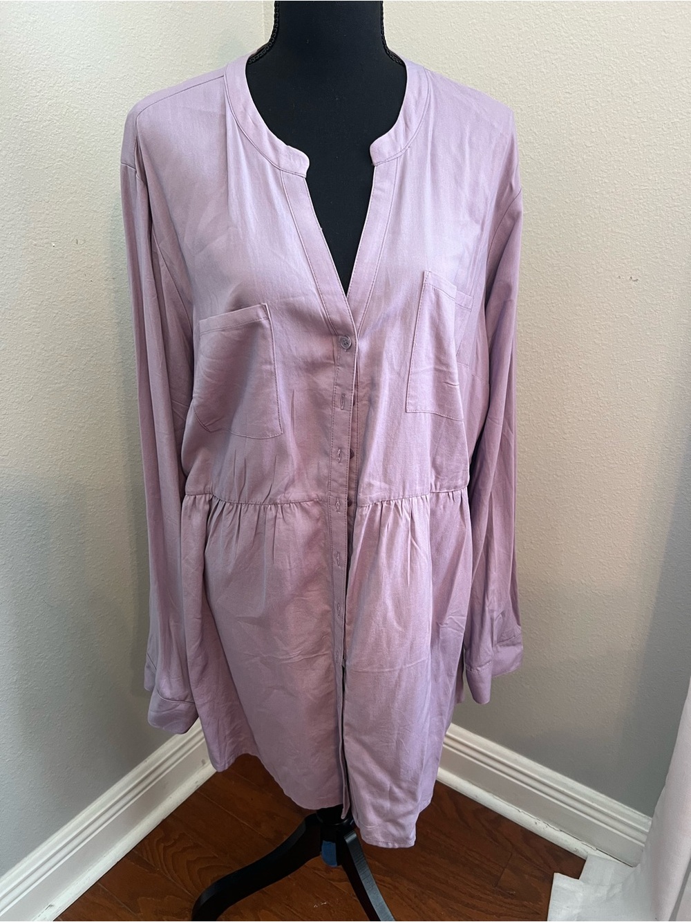 Torrid Lilac Button-Front Shirt with Chest Pockets Size 2 (18/20). NWT